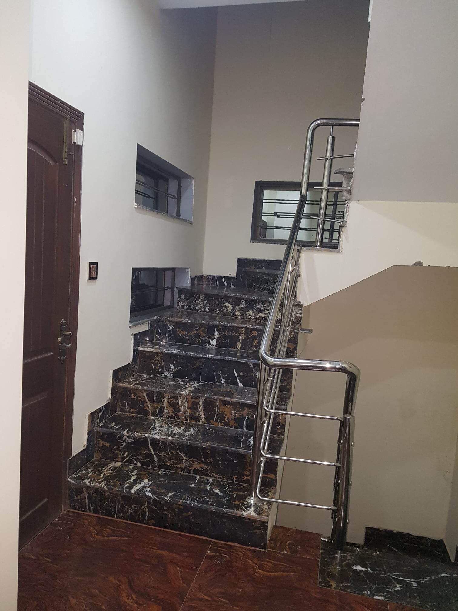 10 Marla portion for Rent Bahria town Lahore