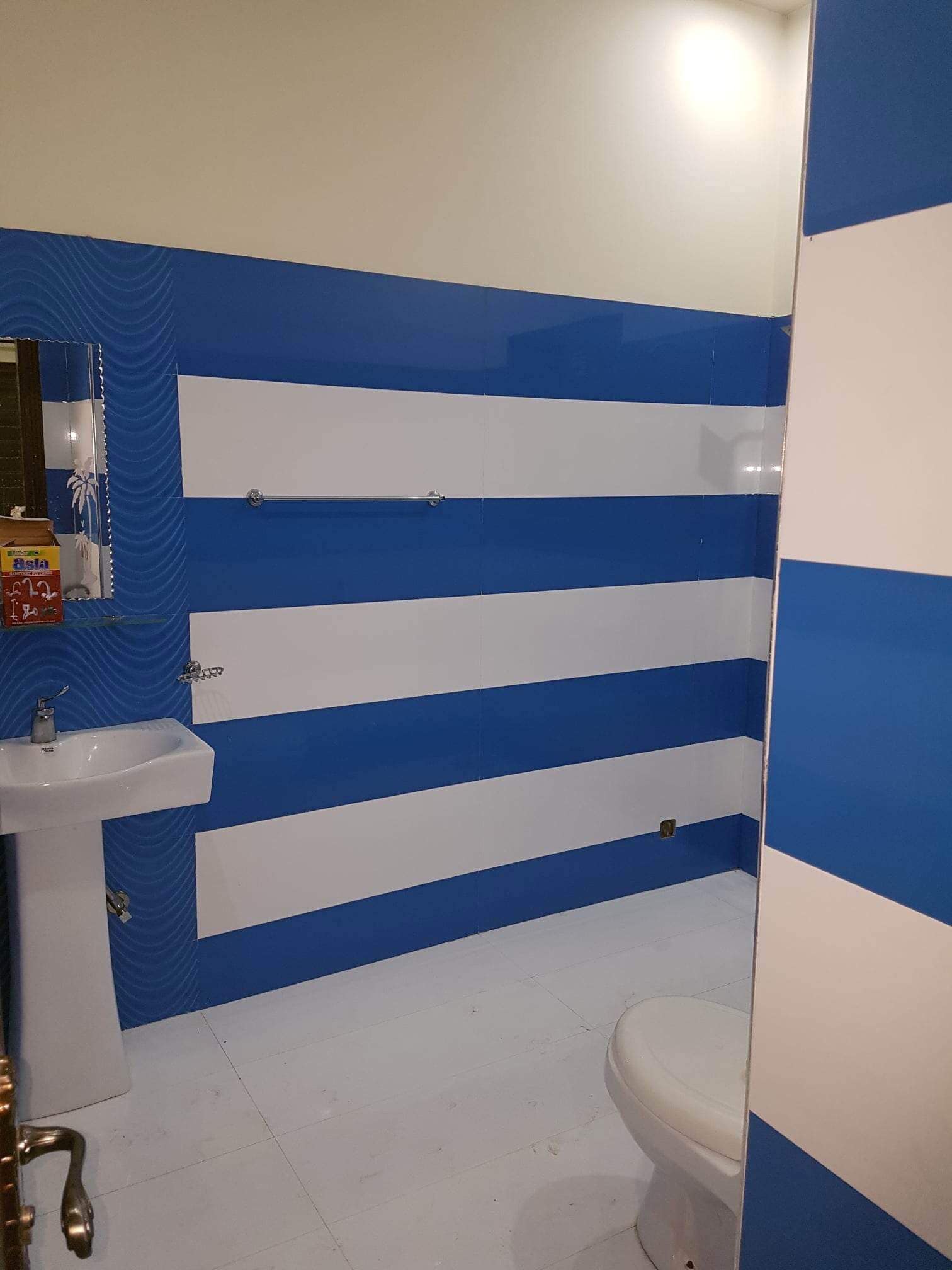 10 Marla portion for Rent Bahria town Lahore