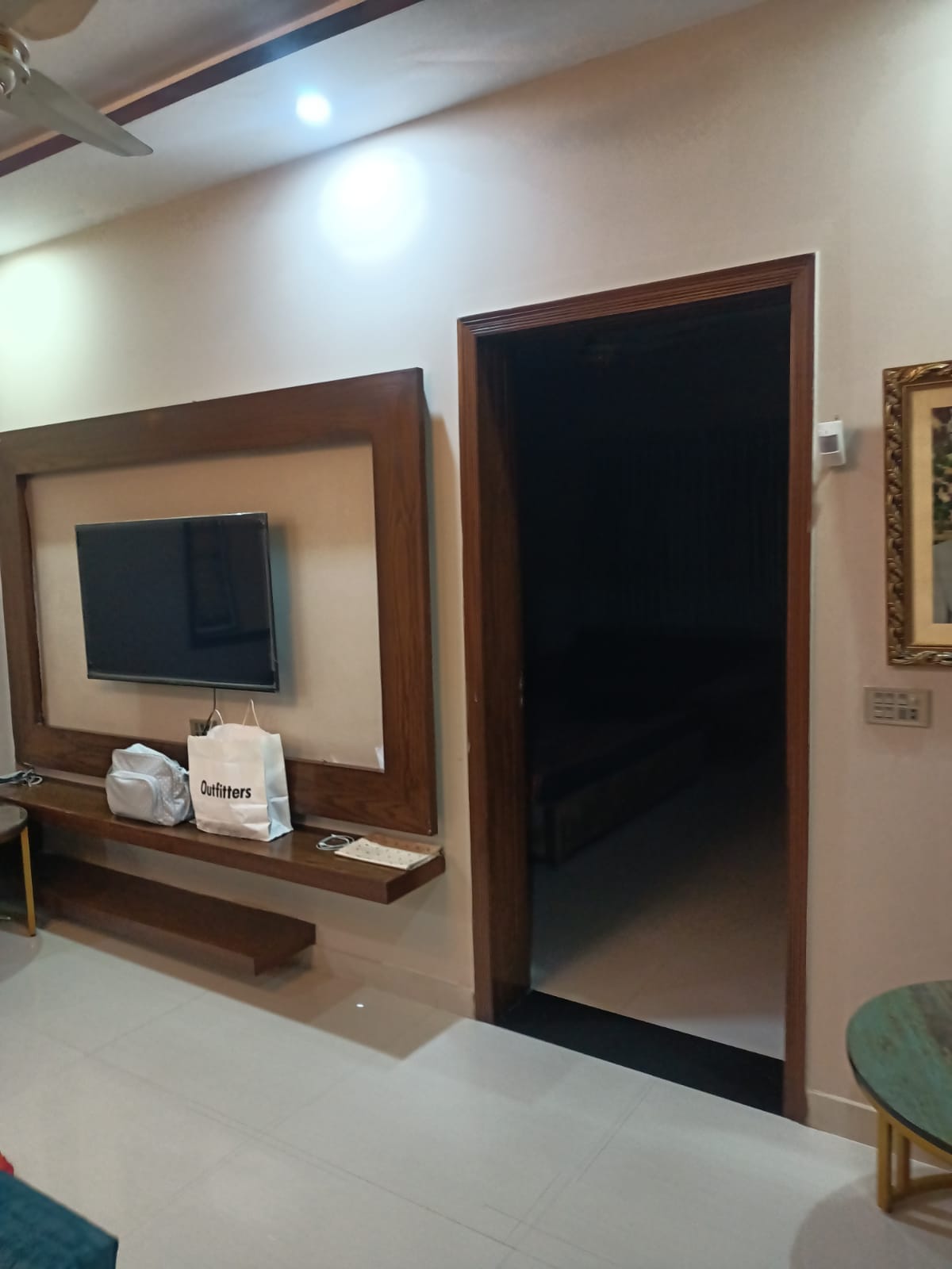10 Marla Portion available for Rent in Bahria town Lahore