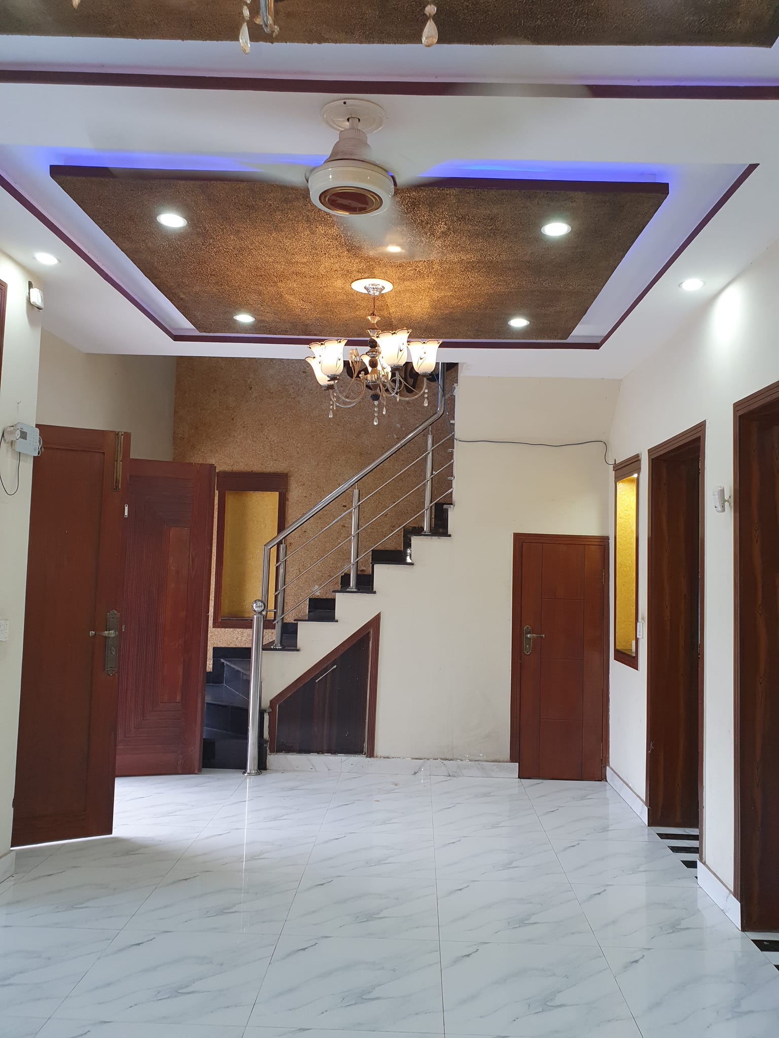 5 Marla New House available for Rent Bahria town Lahore