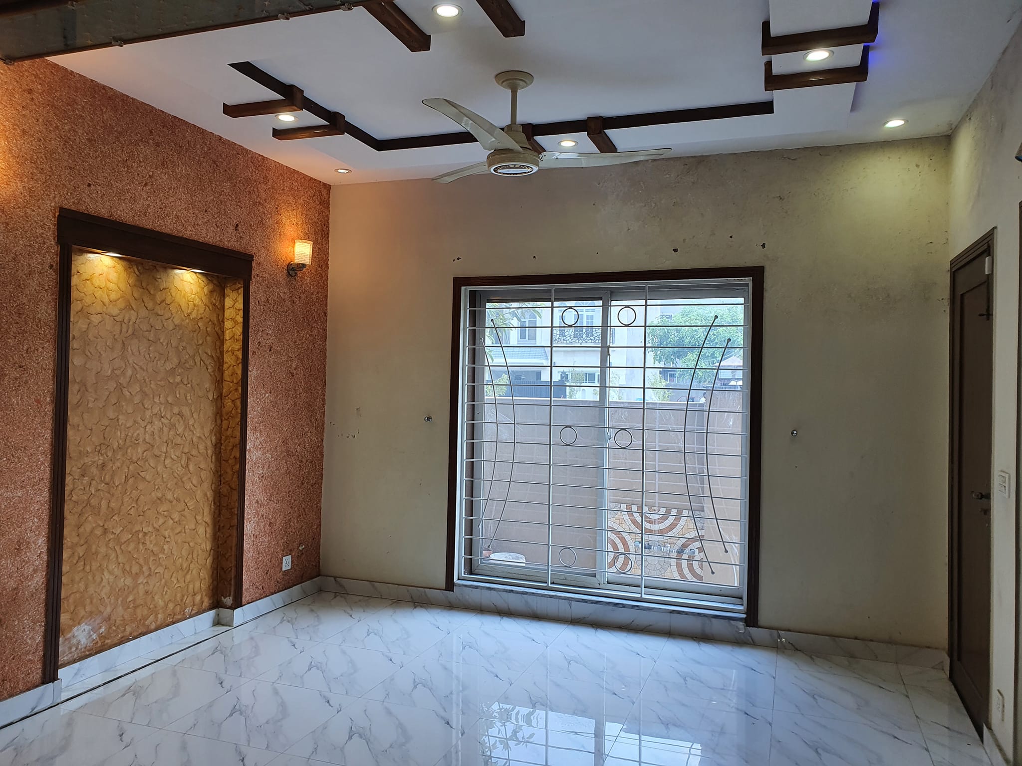 5 Marla New House available for Rent Bahria town Lahore