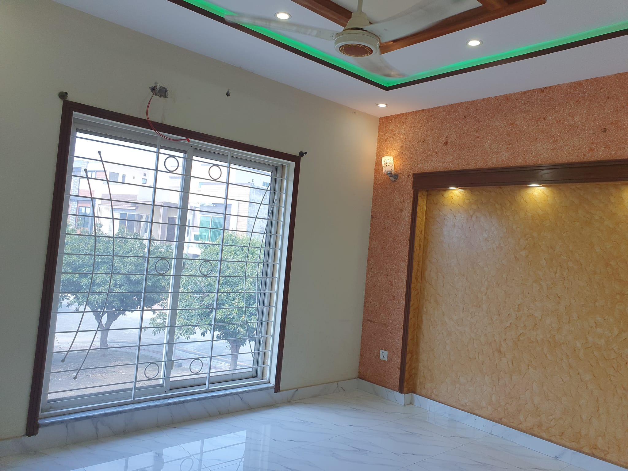 5 Marla New House available for Rent Bahria town Lahore
