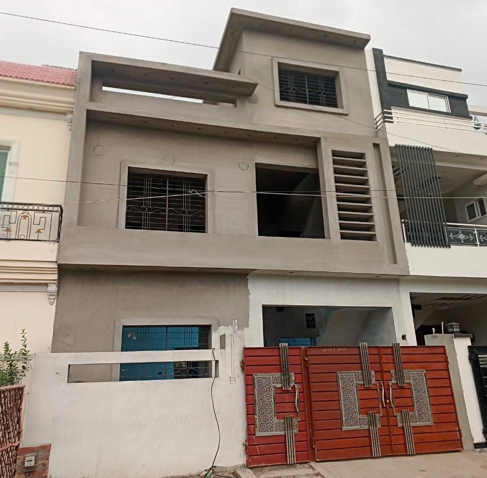 5 Marla (25.4 x 45) Grey Structure House For Sale In  Tulip Extention Block Bahria town Lahore