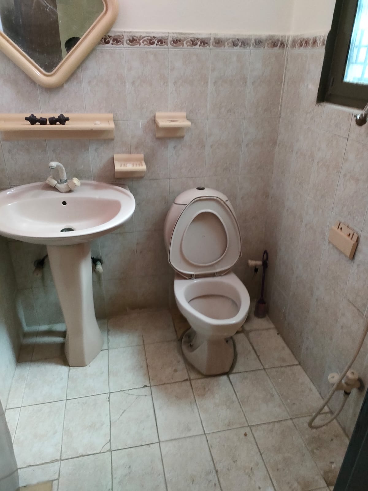 1 Kanal house upper portion available for rent in Wapad Town Phase 1 Lahore