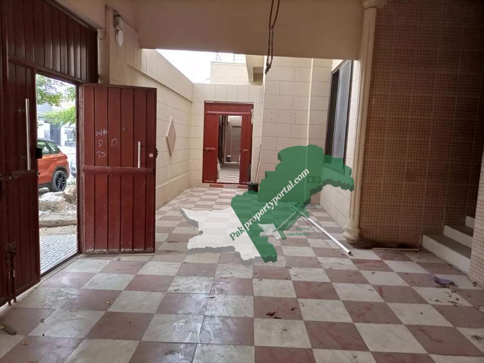 300 Yards BUNGALOW FOR RENT CLIFTON Karachi