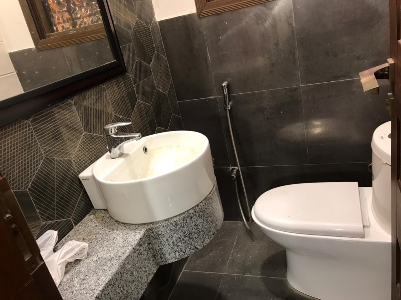 BRAND NEW  TOWN HOUSE FOR SALE  CLIFTON BLOCK 5 KARACHI