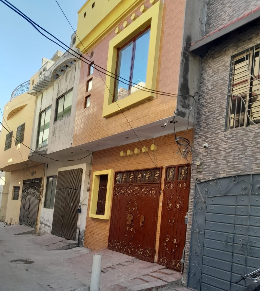 2 MARLA HOUSE FOR SALE IN SADAR CANTT LAHORE