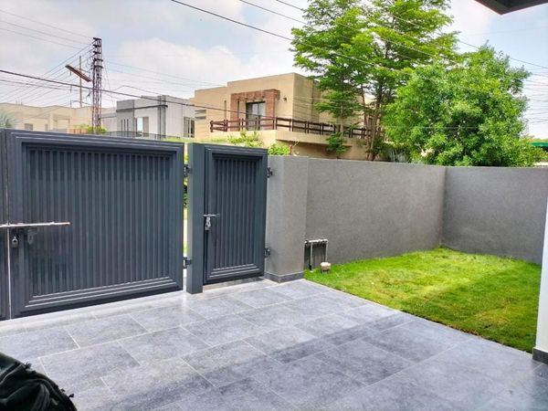 10 Marla House Available For Sale In Phase 4 DHA Lahore