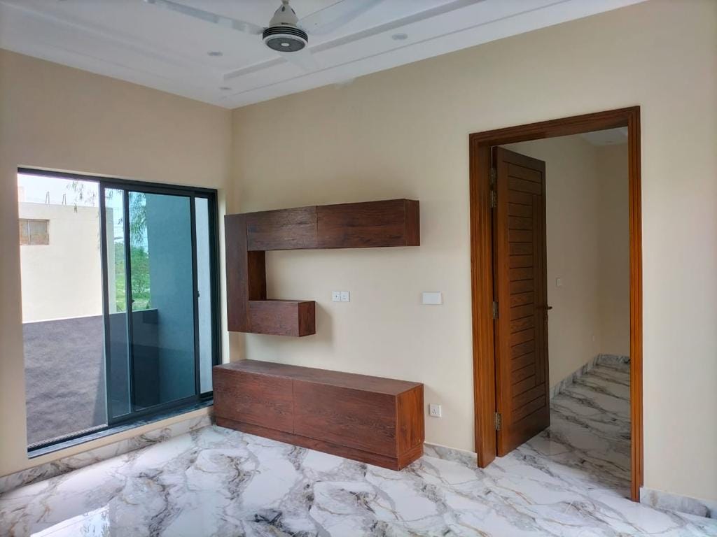 10 Marla House Available For Sale In Phase 4 DHA Lahore