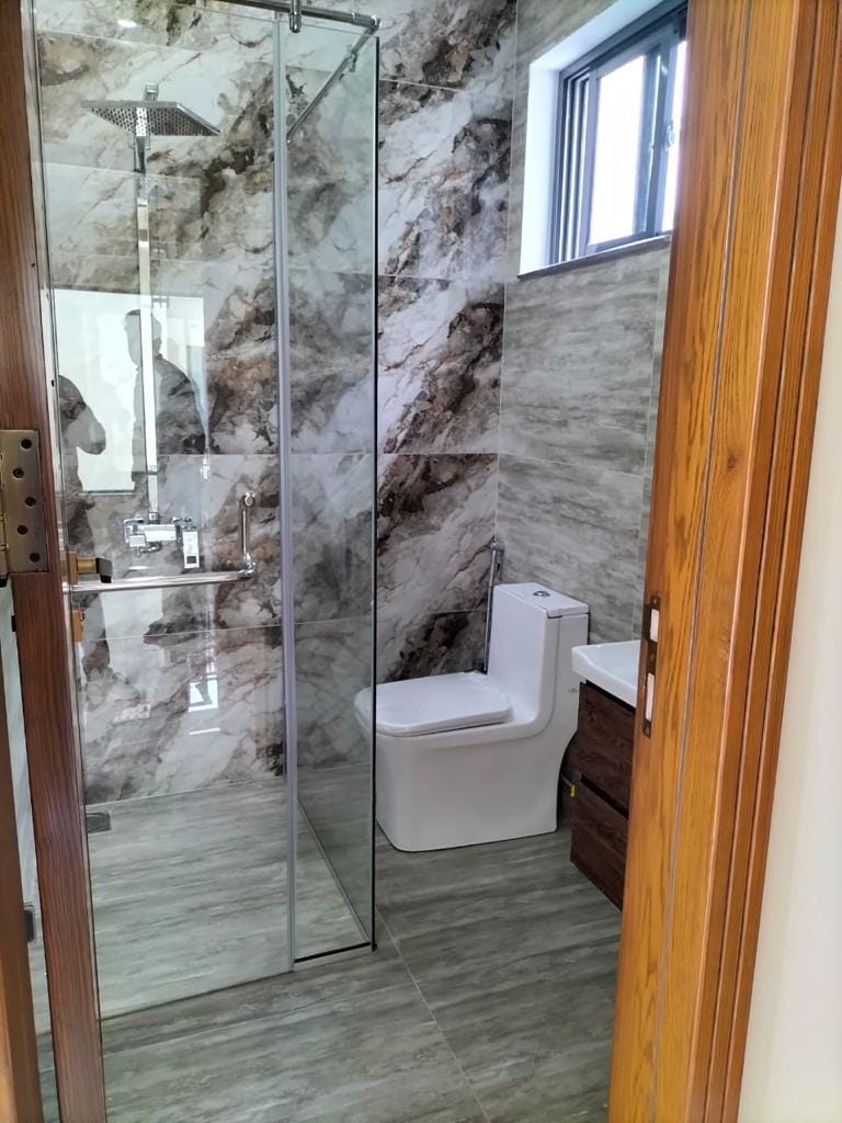 10 Marla House Available For Sale In Phase 4 DHA Lahore