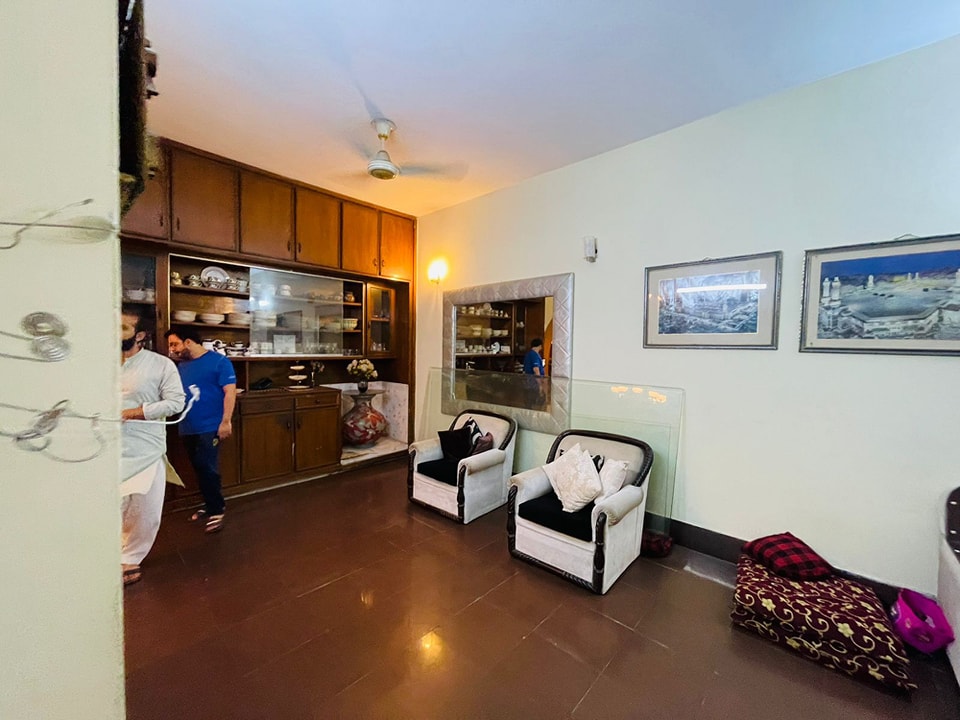 1 kanal old house for sale at A block DHA Phase 1 Lahore