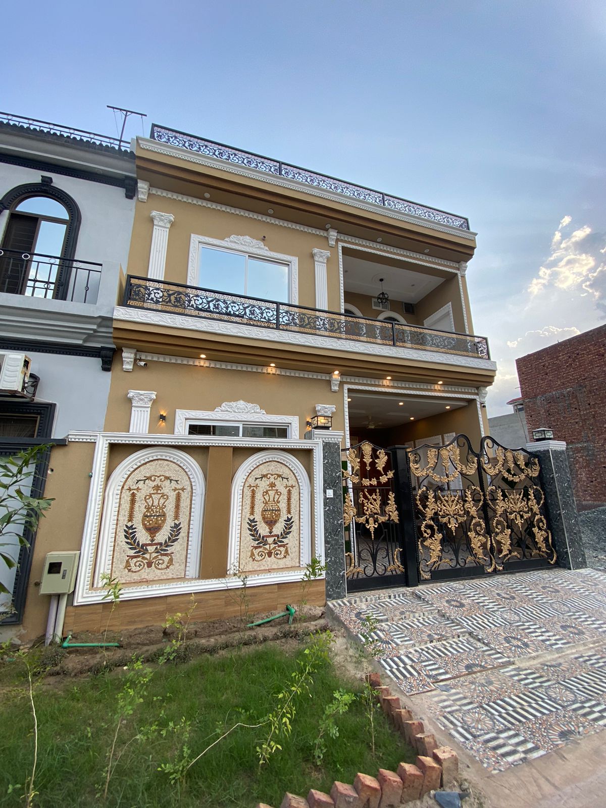5 Marla Brand New House For Rent In Sector-D BB block Bahria town Lahore