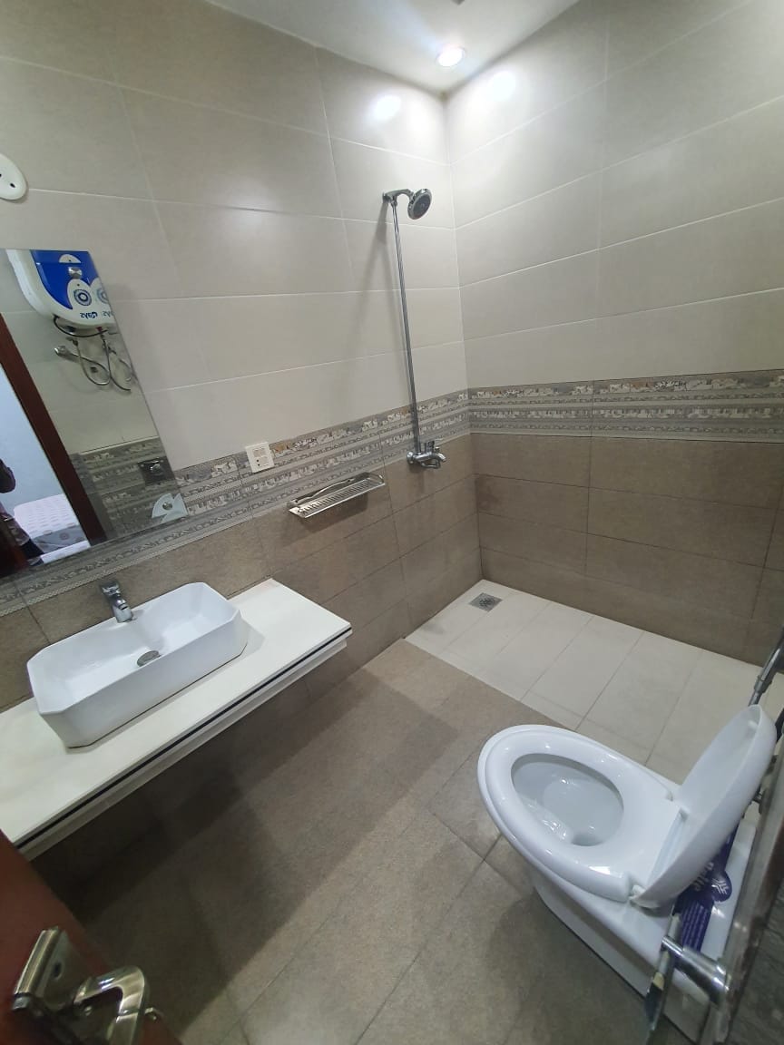 Single bed Brand New Apartment For Sale In Sector-E Quaid commercial block Bahria town Lahore