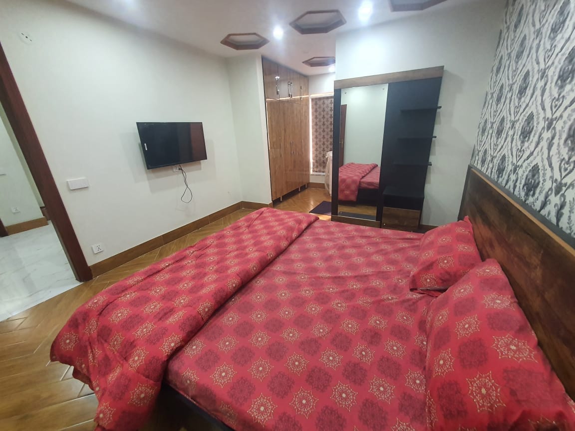 1 Room Brand New Appartment For Sale In Sector-E Quaid commercial block Bahria town Lahore