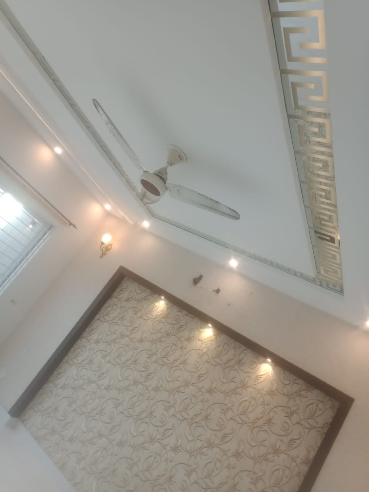 1 Kanal Beautiful Upper Portion For RENT in Jasmine Block Bahria Town Lahore
