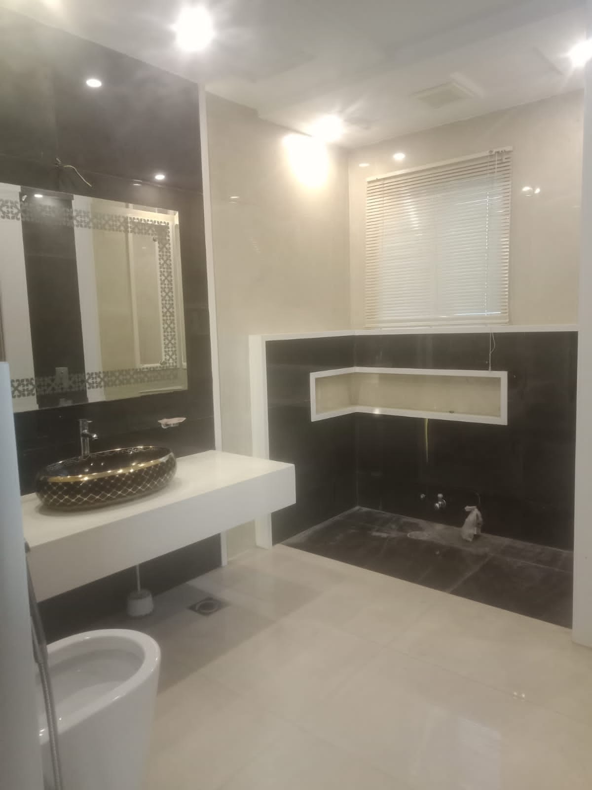 1 Kanal Beautiful Upper Portion For RENT in Jasmine Block Bahria Town Lahore