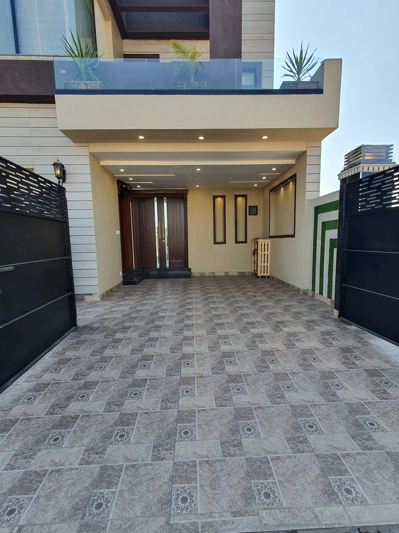 6.1 Marla Corner Brand New House Available For Sale OLC-B Bahria Orchard Lahore