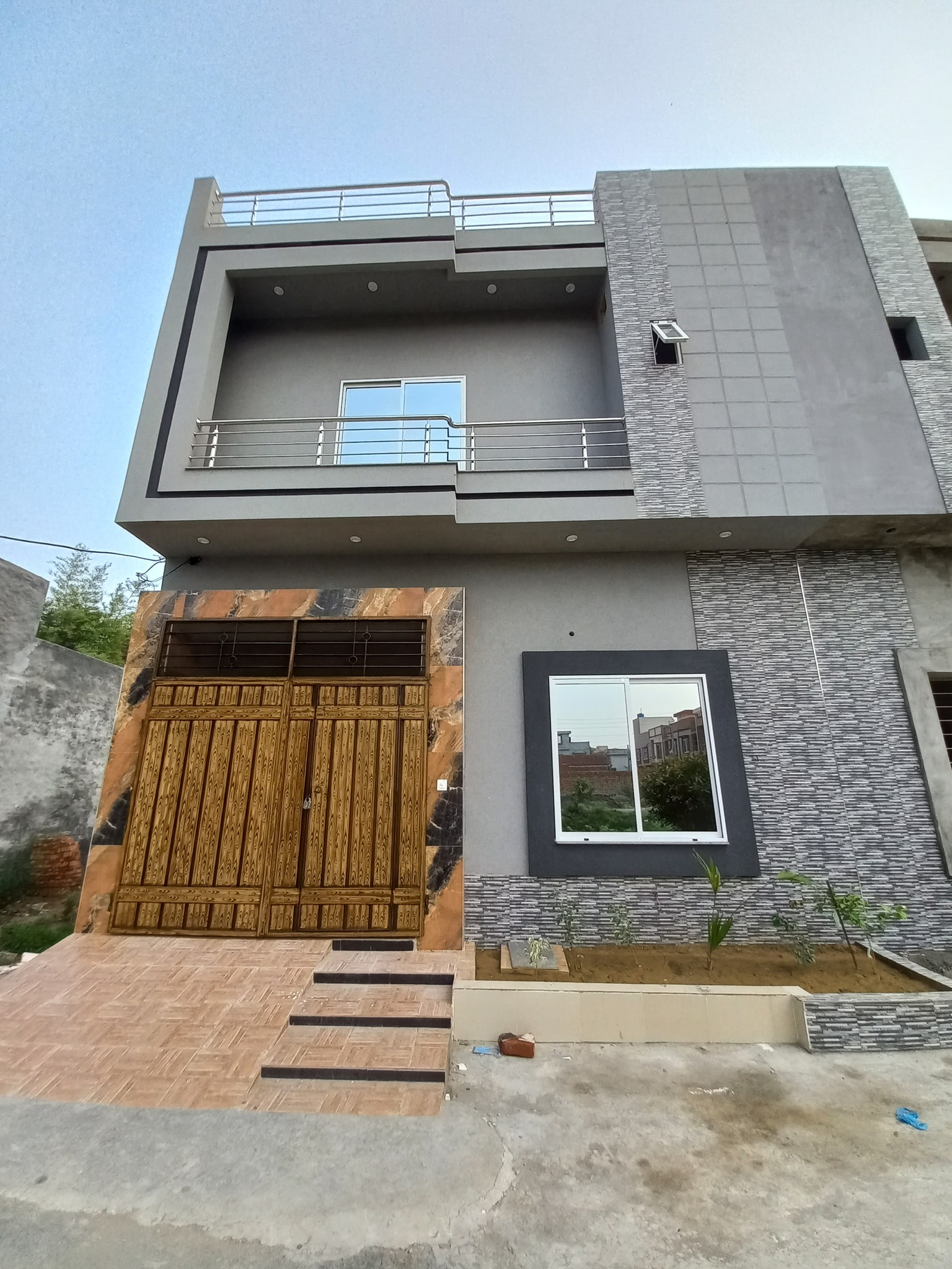 3 Marla brand new House for sale in  vip bolck medical Housing society Lahore