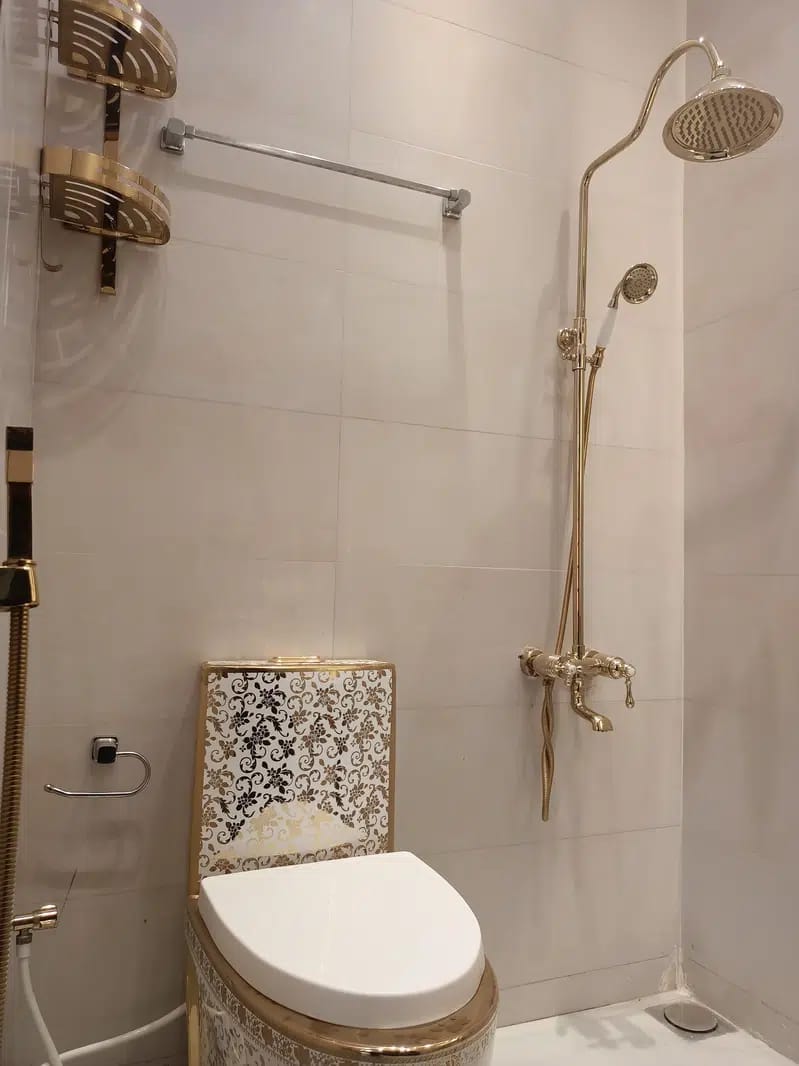 10 Marla Brand new house for sale at park view city Lahore