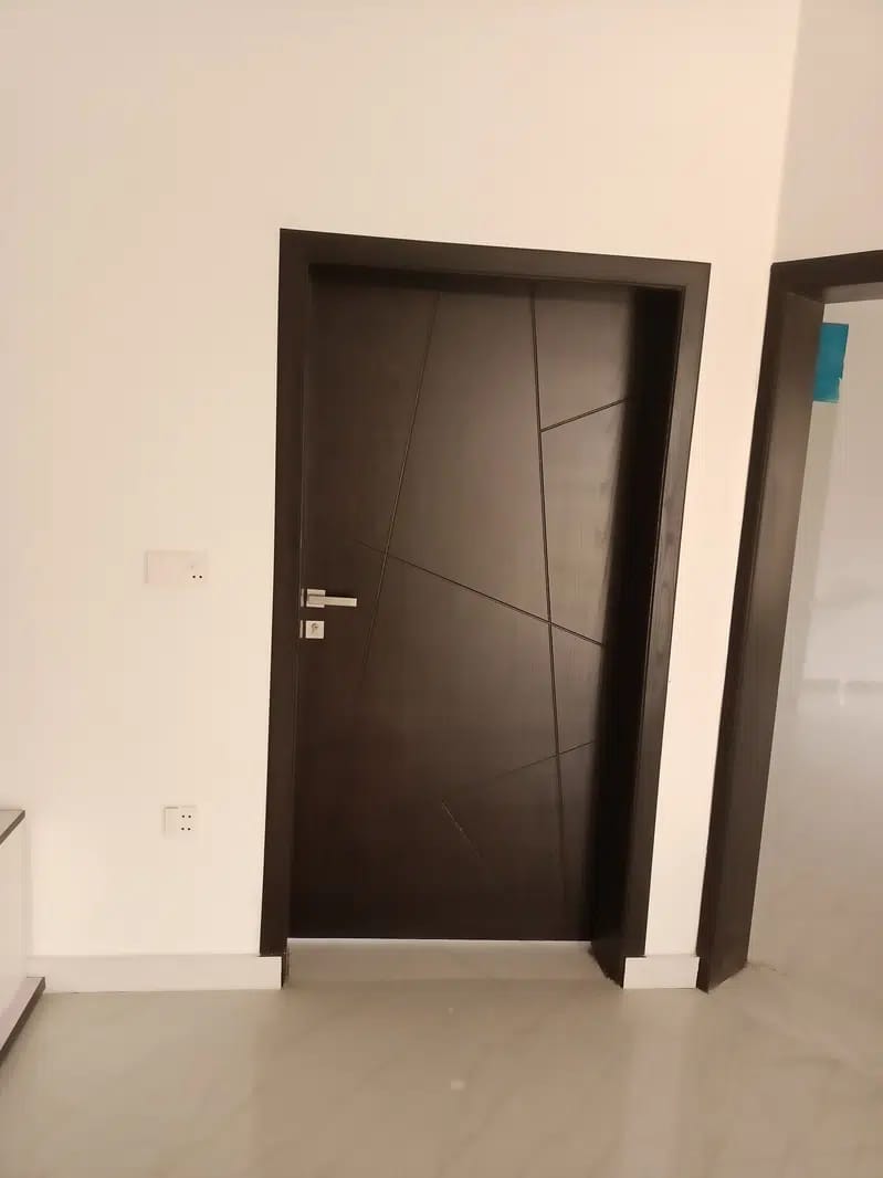 10 Marla Brand new house for sale at park view city Lahore