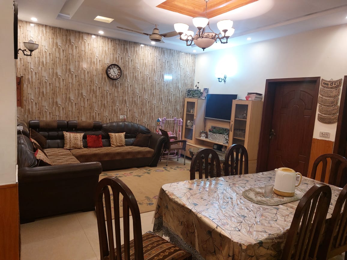 10 Marla House For Sale in PCSIR STAFF Society College Road Lahore