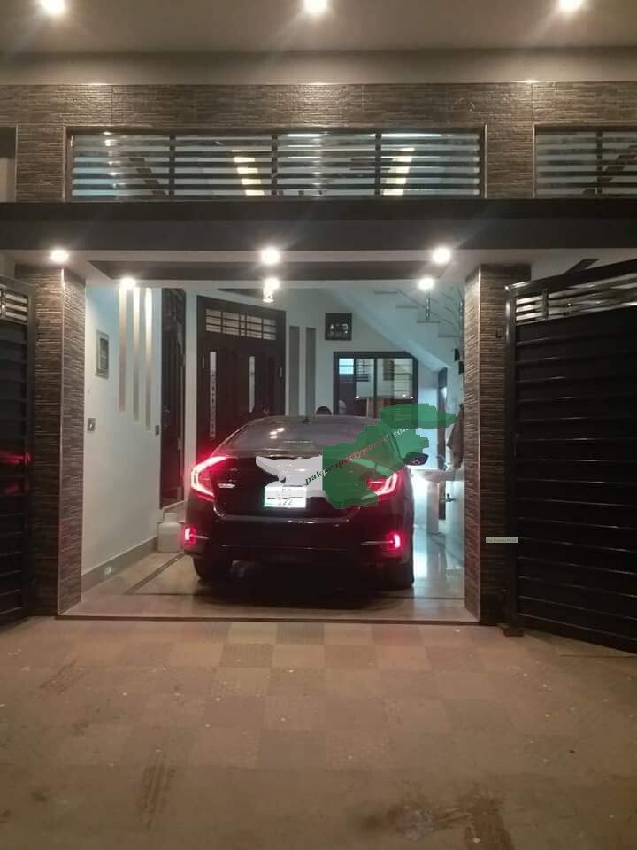 5.5 marla triple story house  for sale in civil hospital road Bahawalpur