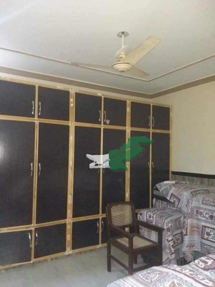 5.5 marla triple story house  for sale in civil hospital road Bahawalpur
