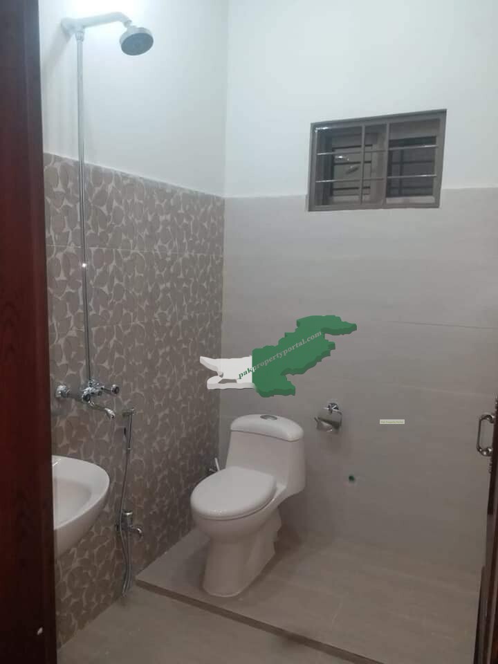 5.5 marla triple story house  for sale in civil hospital road Bahawalpur