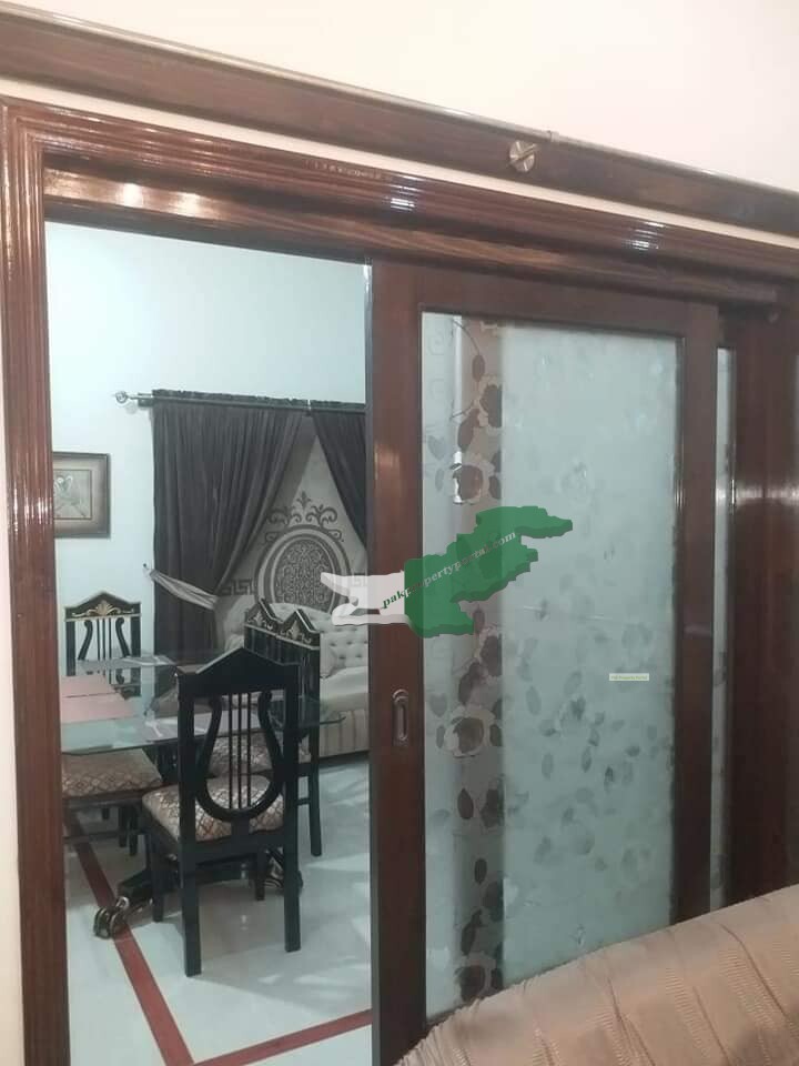 5.5 marla triple story house  for sale in civil hospital road Bahawalpur