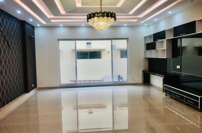 ! -Kanal modern design House is Up For Sale in VALENCIA TOWN Lahore