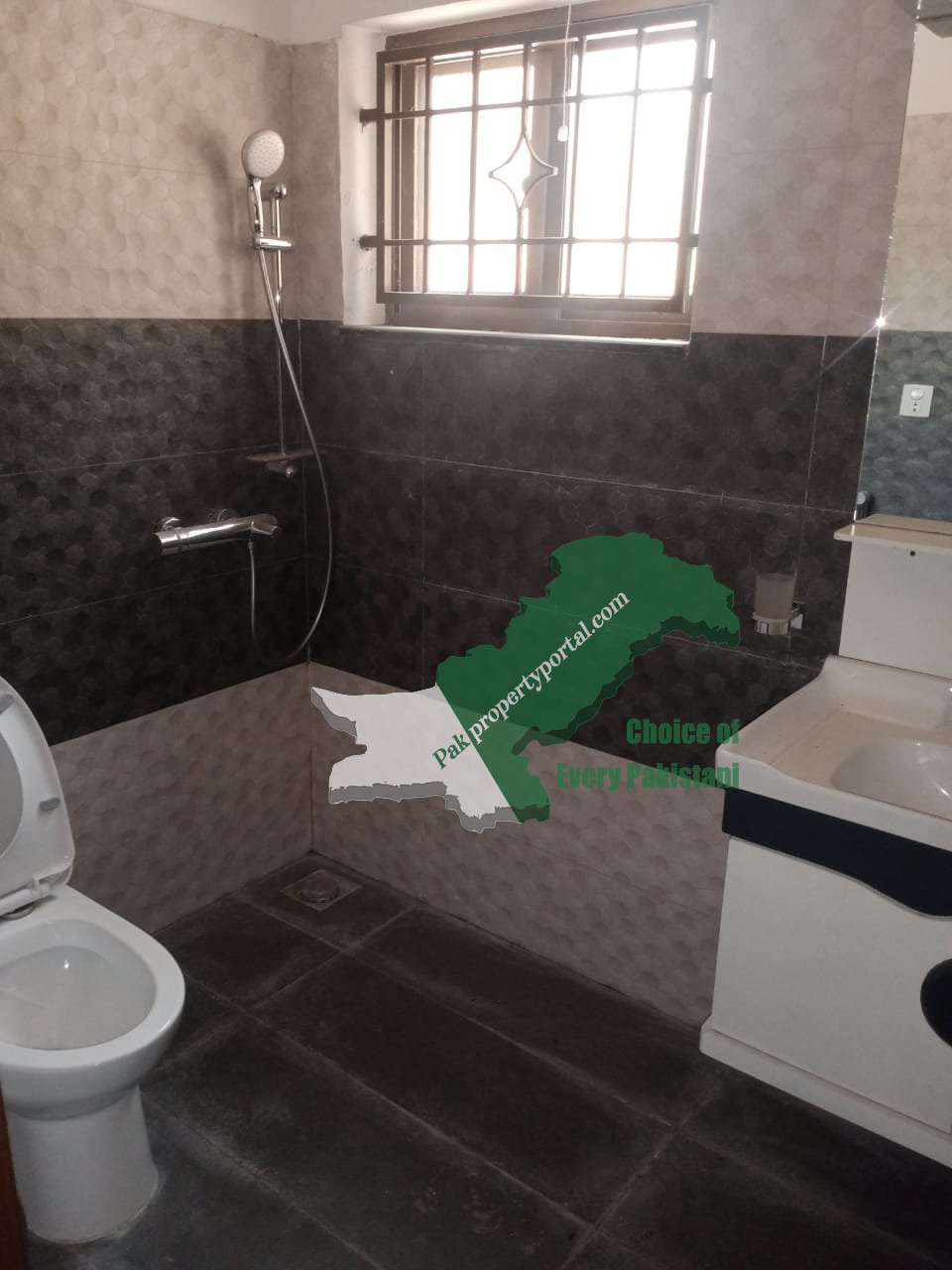 1.5 Kanal Brand New House For Sale Old Officer Colony Lahore