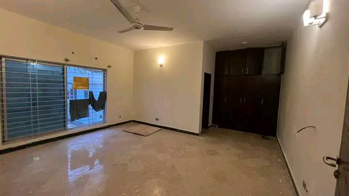10 Marla house for sale proper double unit with basement in Bahria town phase 8 Islamabad