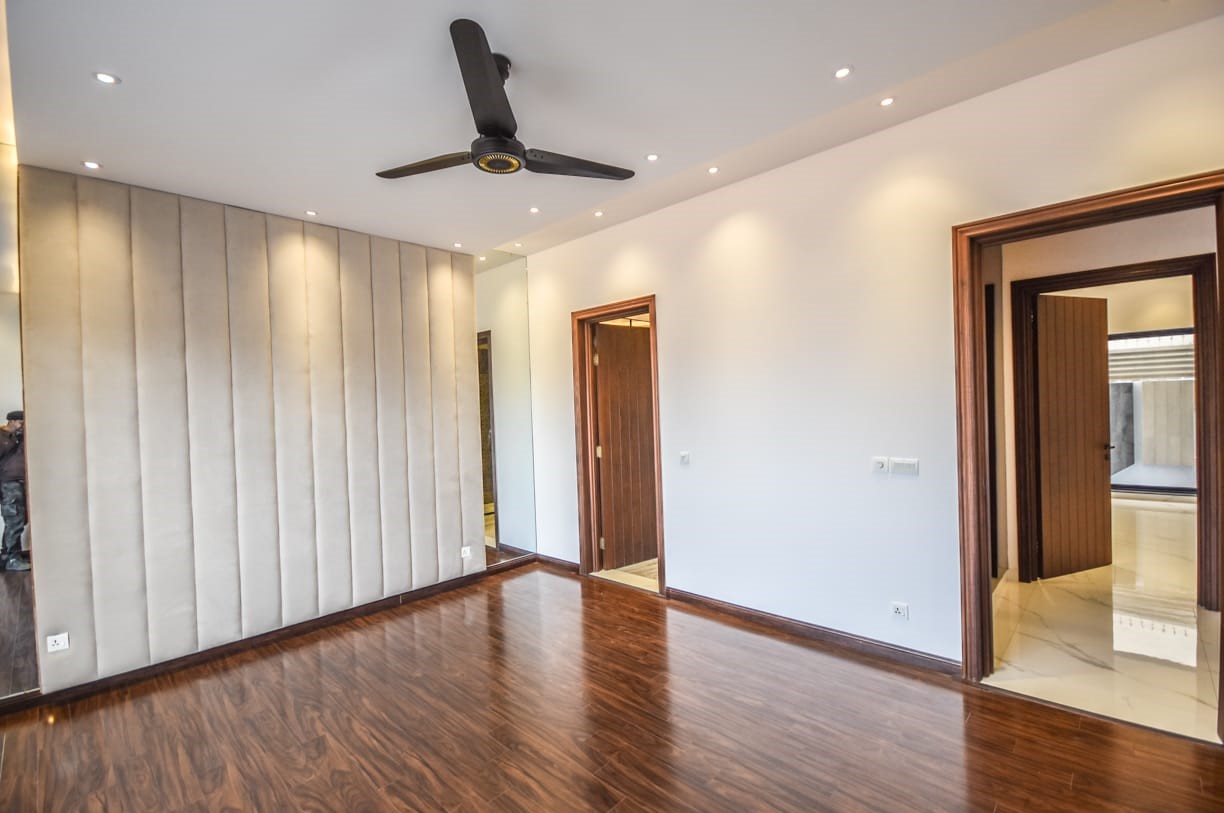 1 Kanal Beautifully Design Bungalow in DHA Lahore