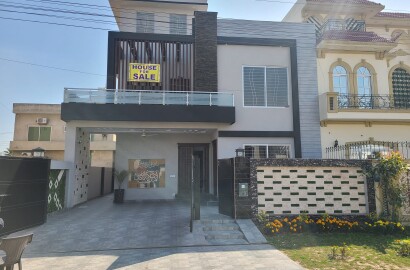 10 Marla  Brand New Double Story Modern Design House For Sale In A-Block Central Park Lahore