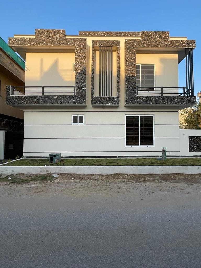 4 Marla house for sale in G-13 Islamabad
