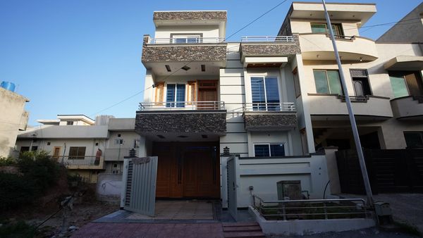 4 Marla house for sale in G-13 Islamabad