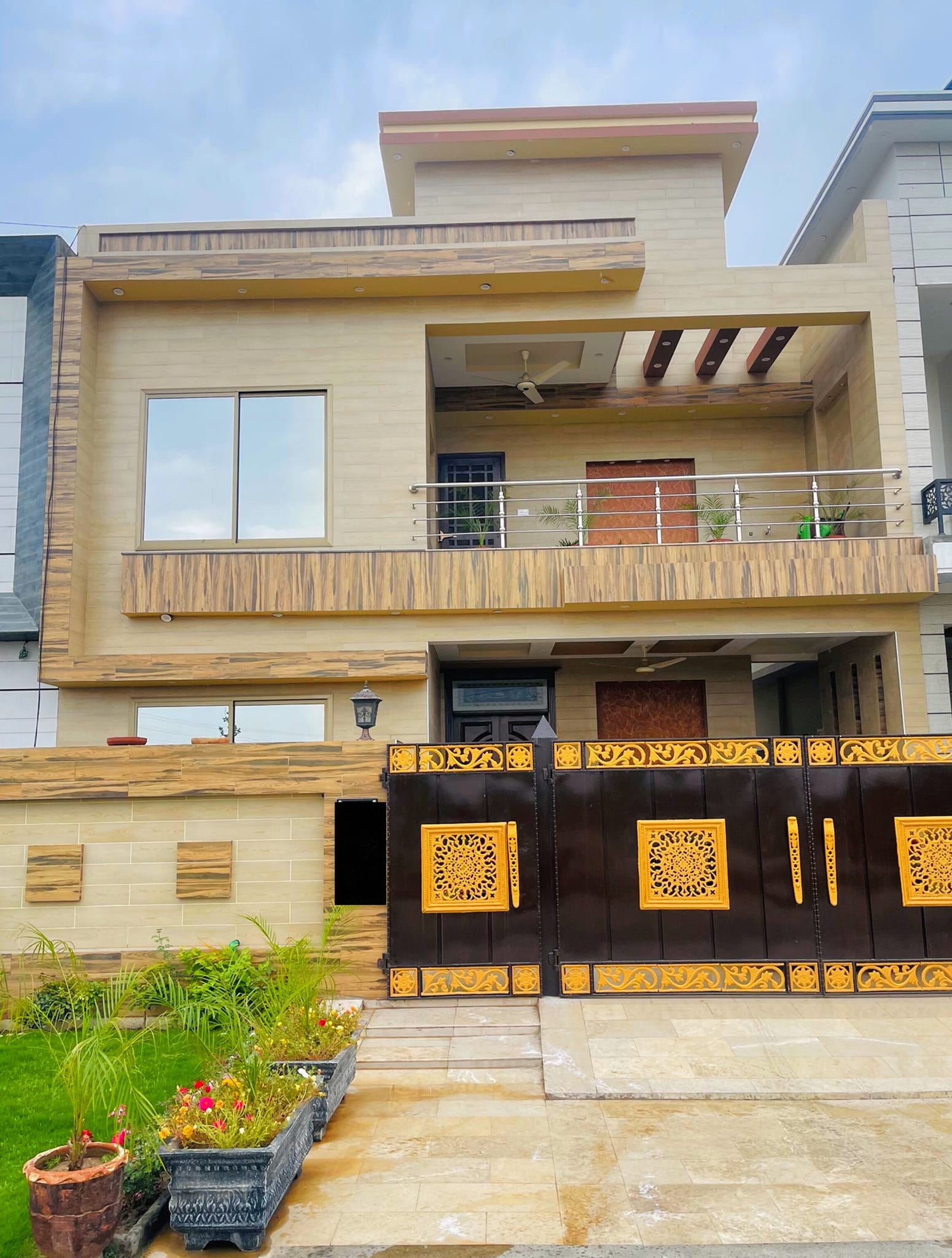 8.75 Marla Brand New House For Sale in Tulip Overseas Block Park View City Multan Road Lahore