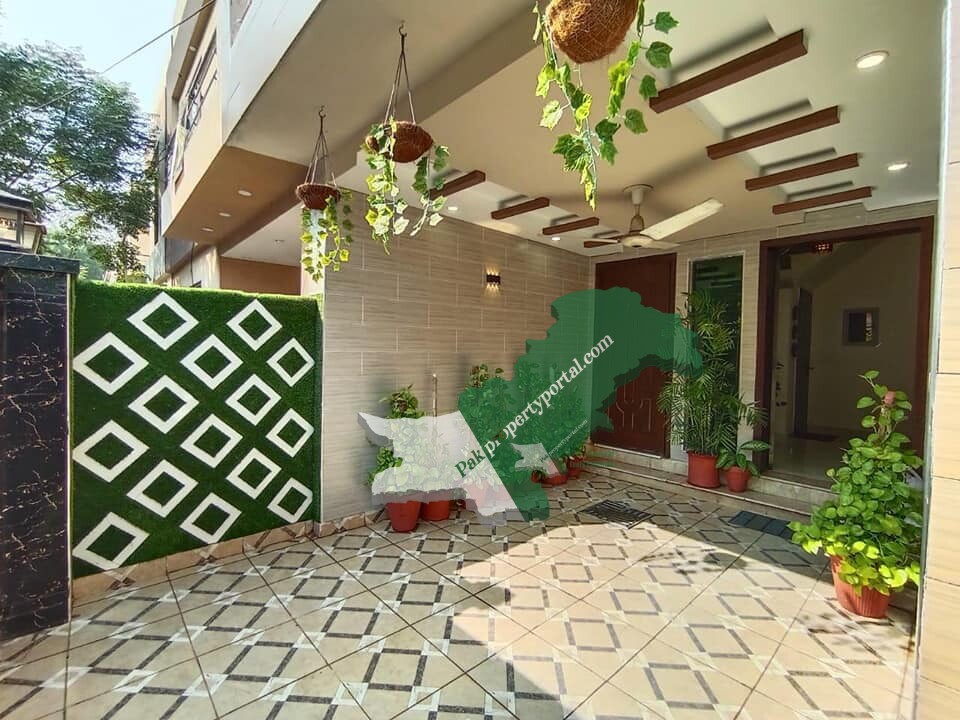 5 Marla Very Good Condition House is Available for Sale in Sector D Bahria Town Lahore