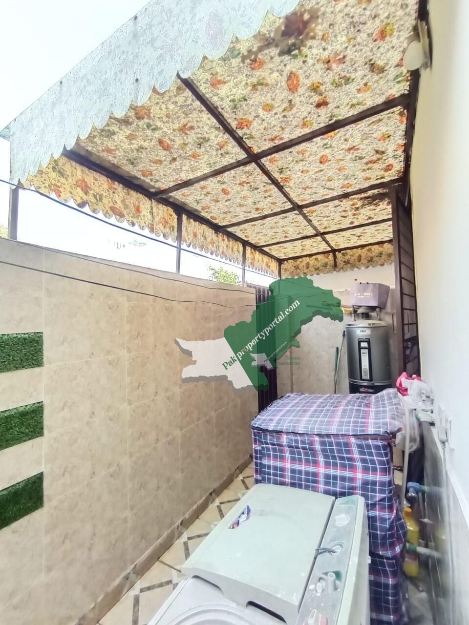 5 Marla Very Good Condition House is Available for Sale in Sector D Bahria Town Lahore