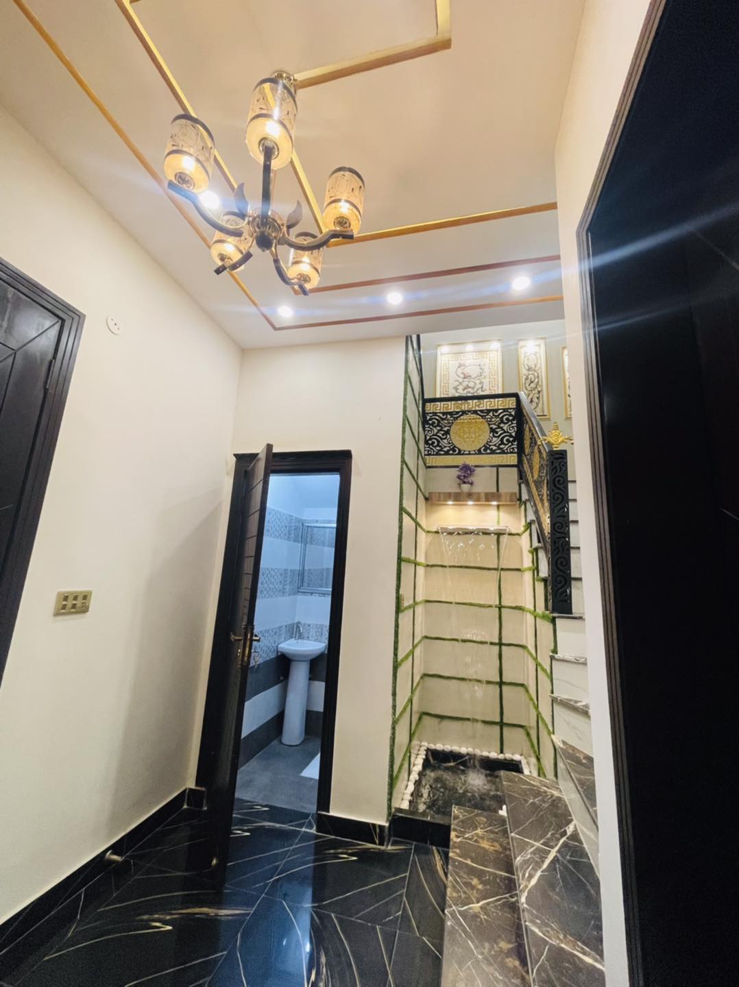 10 Marla House for sale in Canal gardens Cooperatives Housing Society Lahore
