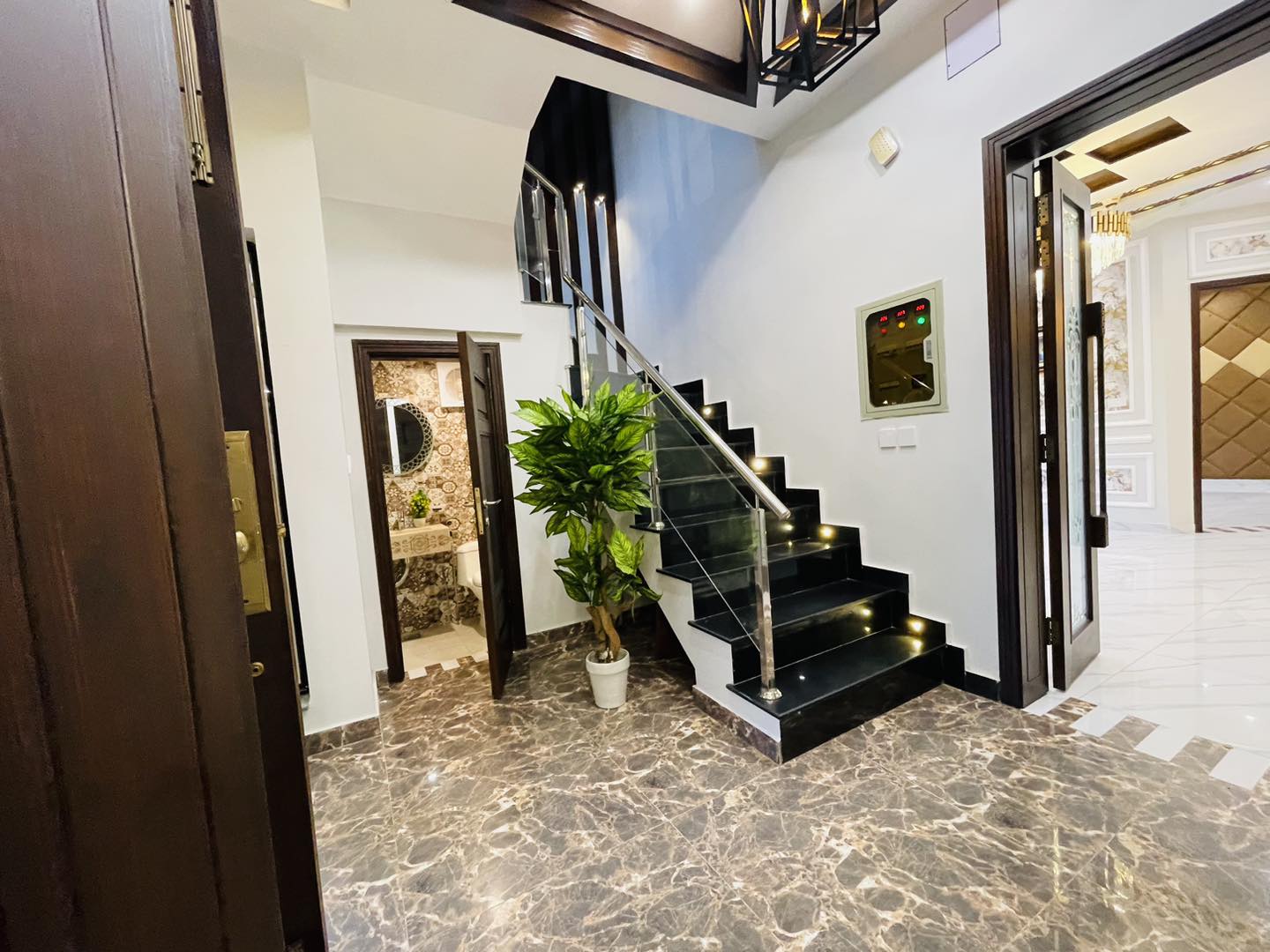 10 Marla Spanish house for sale in Sector C Bahria Town Lahore