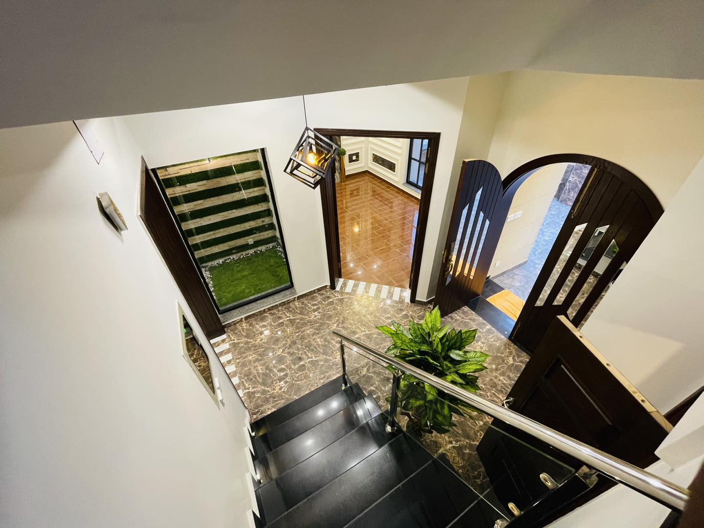 10 Marla Spanish house for sale in Sector C Bahria Town Lahore