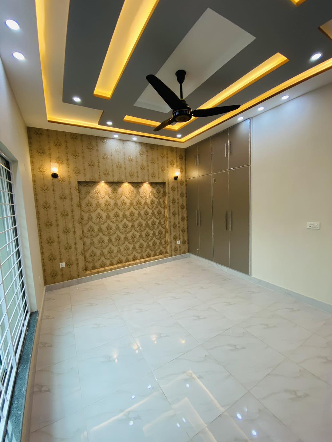 5 Marla Brand New House For Sale In Sector D Bahria Town Lahore
