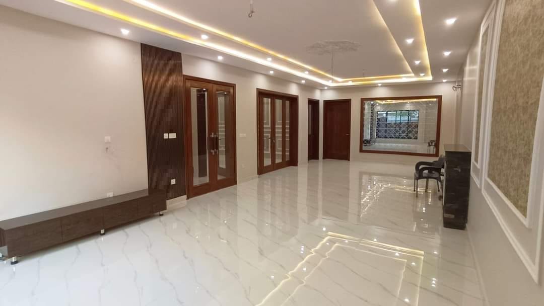 10 Marla brand new house for sale in the royal orchard Multan