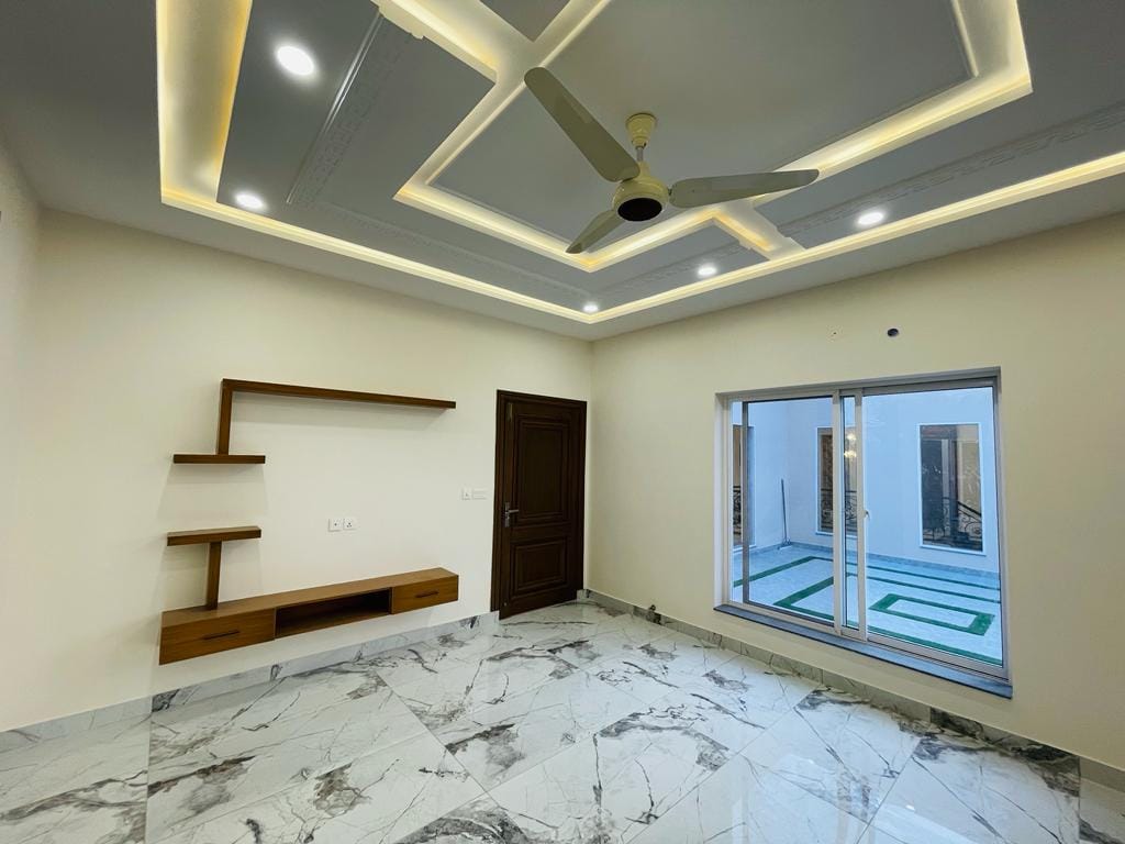 20 Marla brand new house for sale in royal orchard Multan