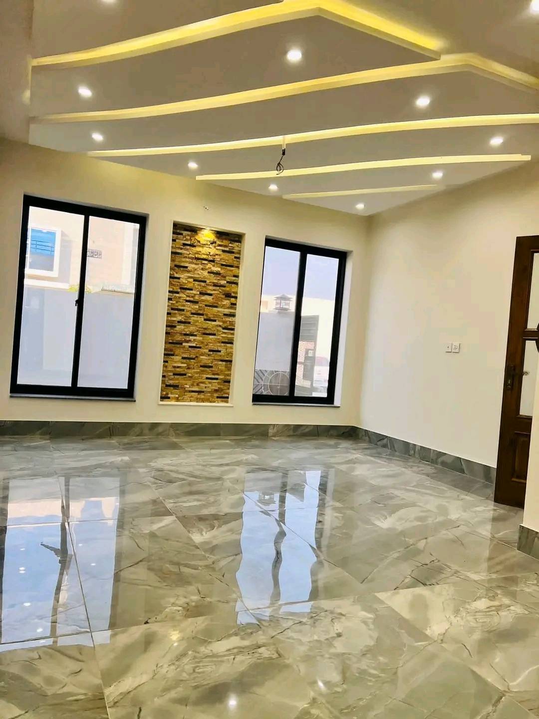 10 Marla brand new house for rent in buch villas Multan