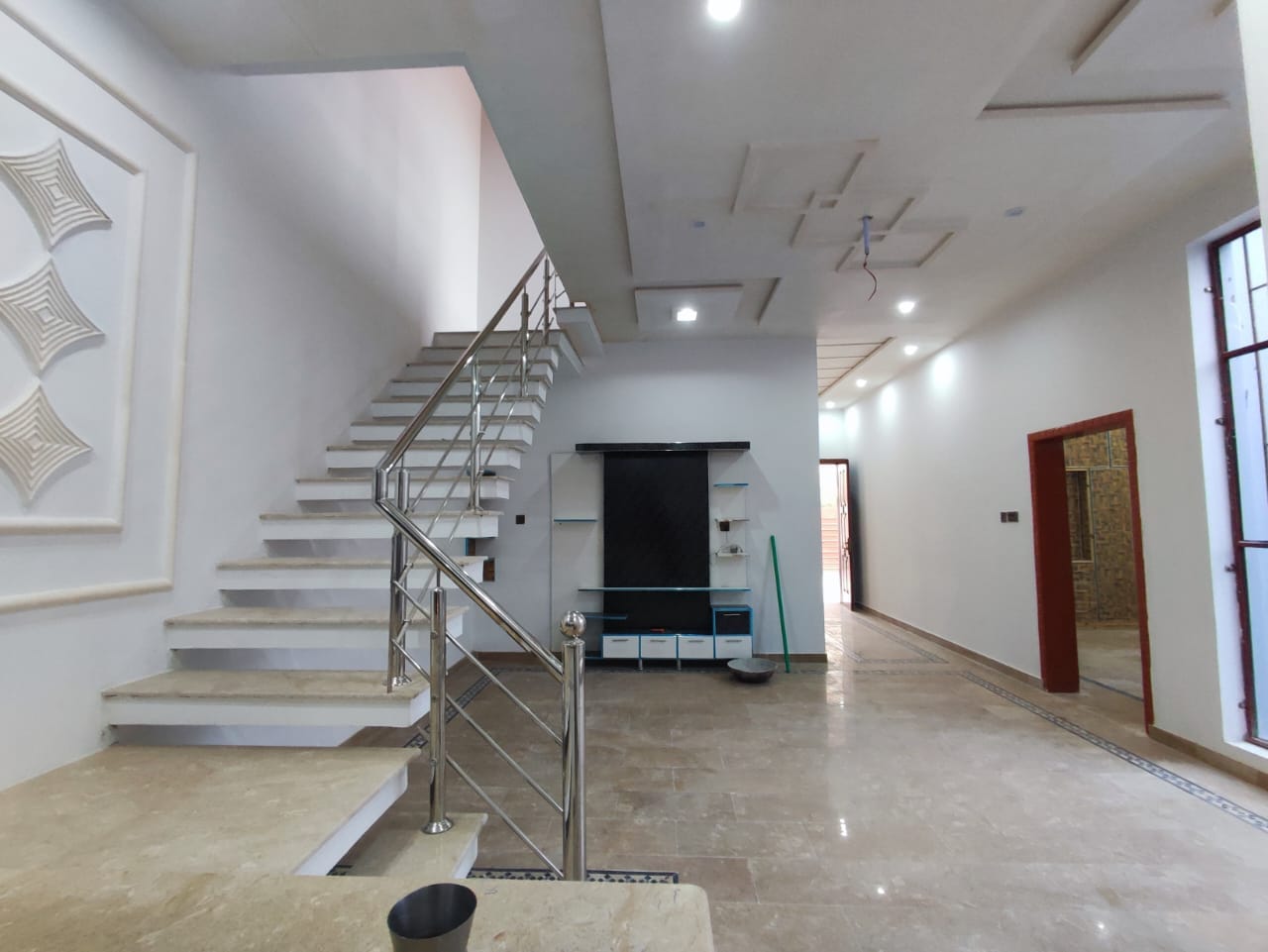 10 Marla Single Story House For Rent in Mps Road Fatima Avenue Multan
