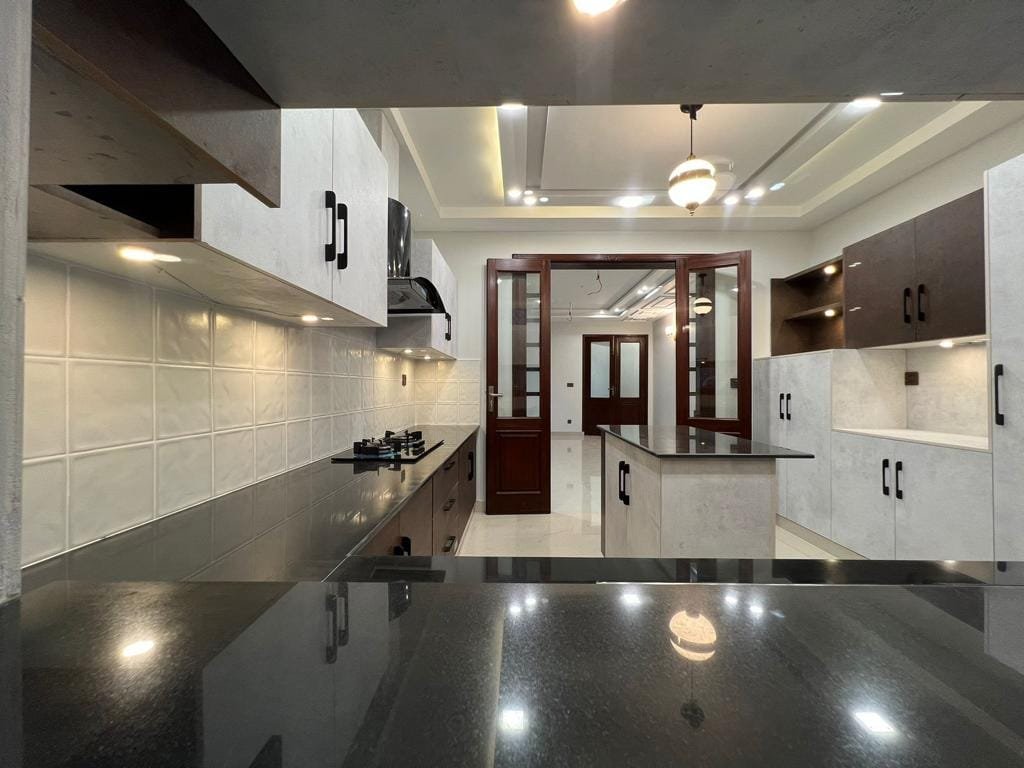 10 Marla House For Sale in Buch Villas Phase ii Multan