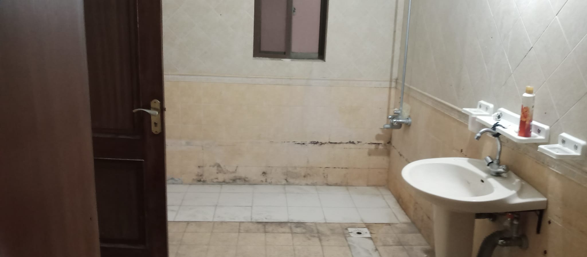 1 kanal Open Basement for rent in E/11Islamabad