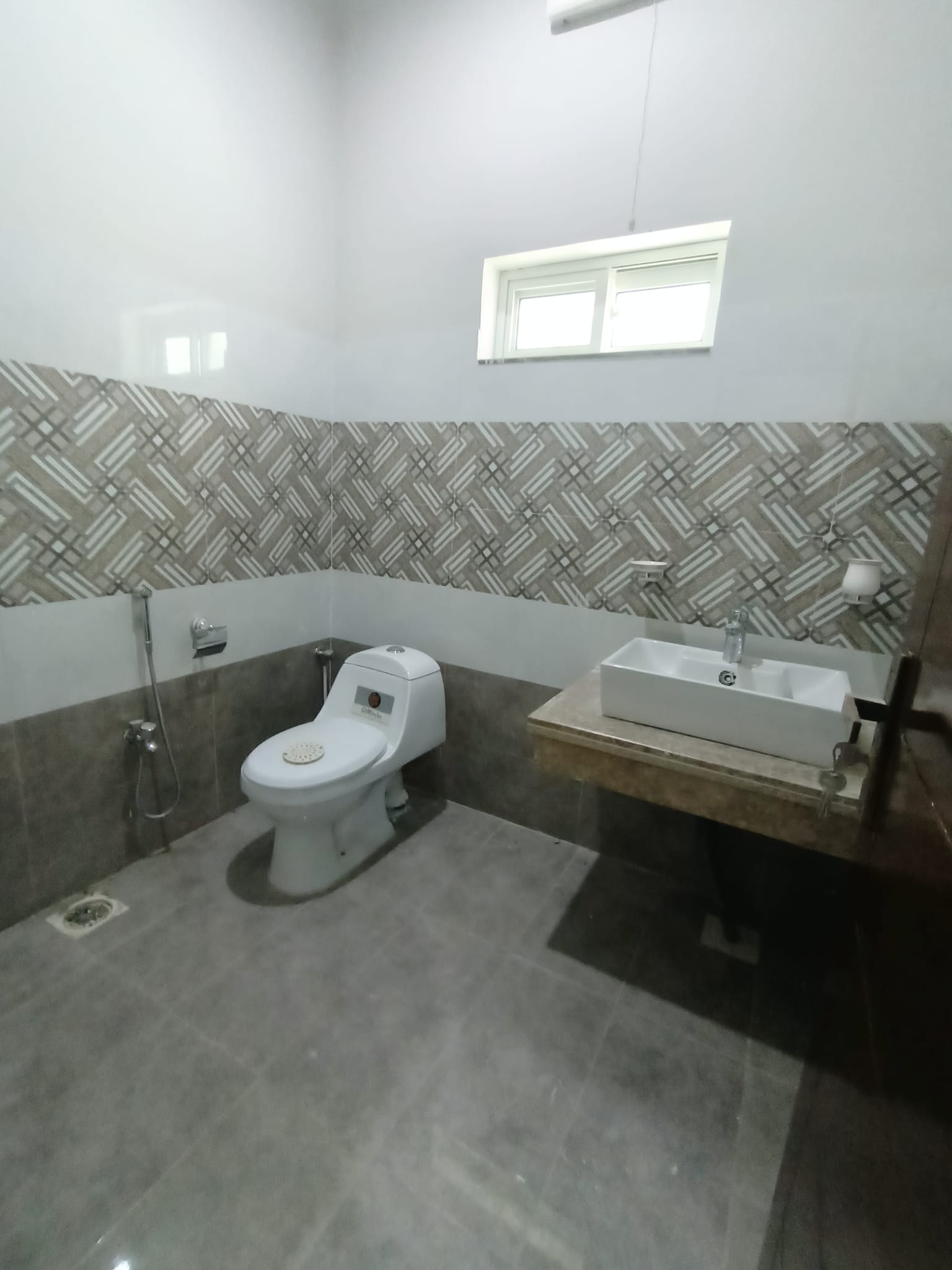 10 Marla Double-story house for sale in Model Town Multan